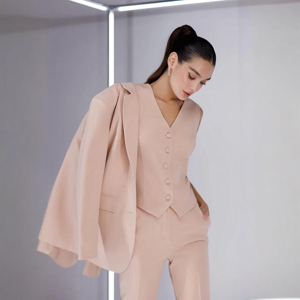 Womens Blazer - Женский деловой костюм-тройка 2026: пиджак, жилет,